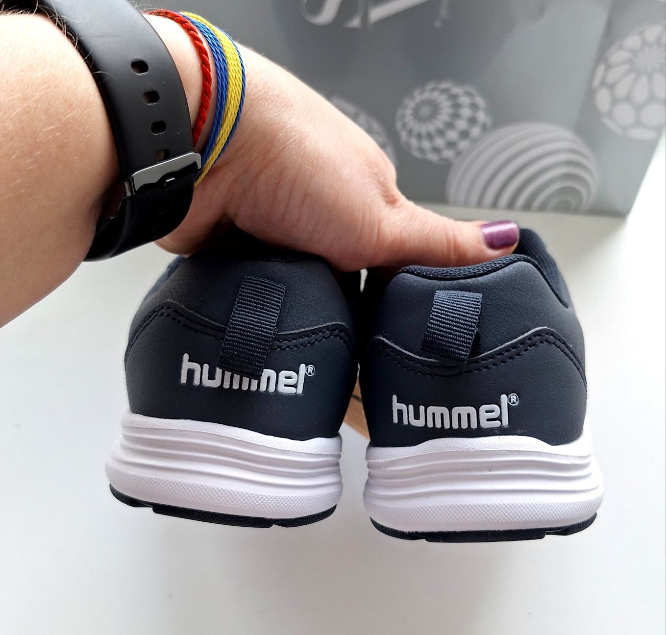 Кроссовки бренда Hummel размер 33