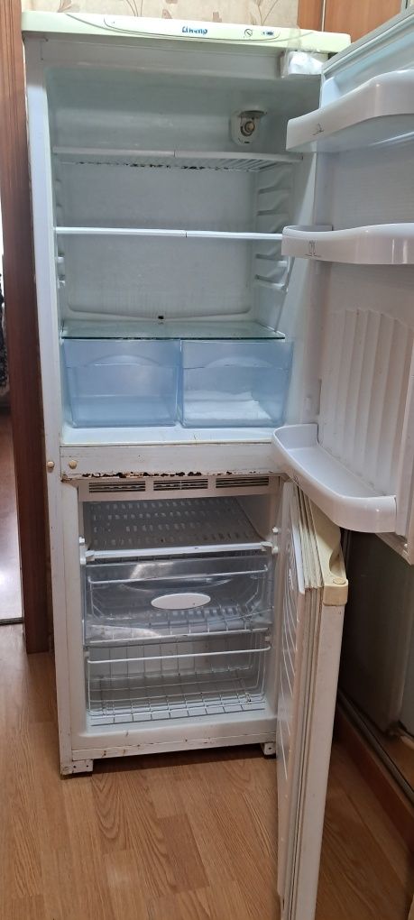 Холодильник продам