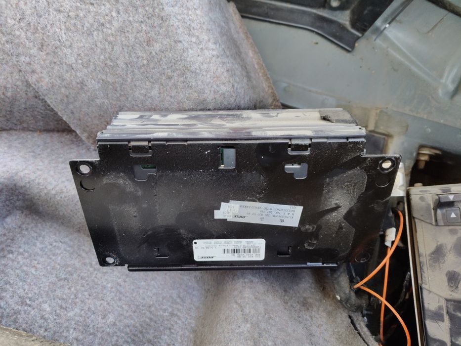 Wzmacniacz bose Mercedes w220