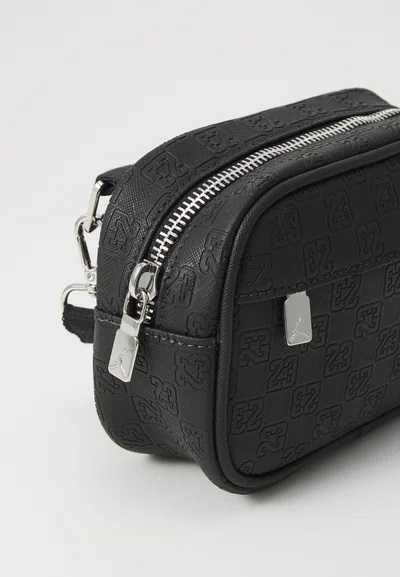 сумка Jordan 23 monogram camera bag unisex