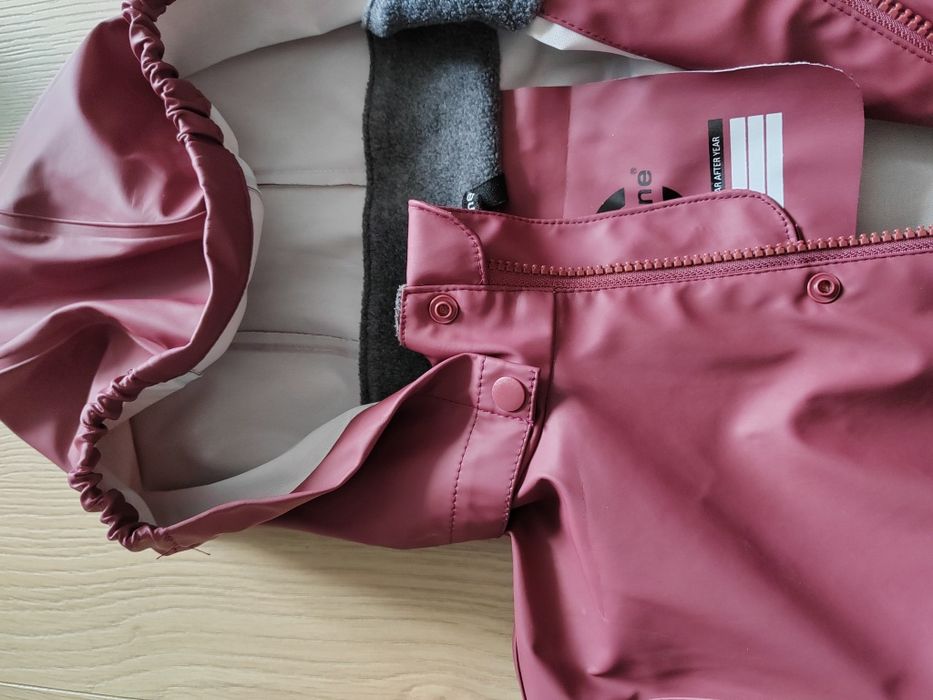 Kurtka przeciwdeszczowa 140