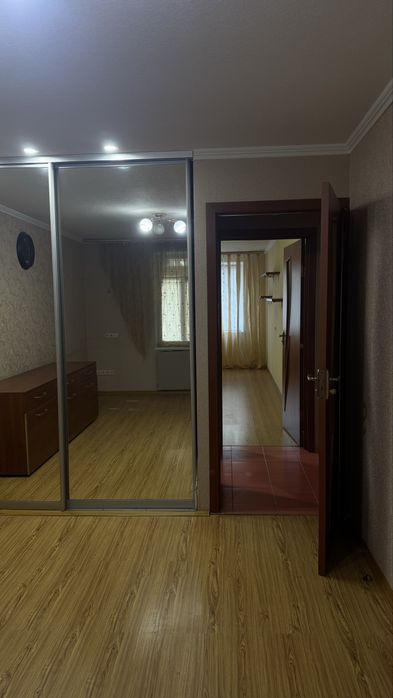 Продам 2х 3й участок 1 этаж с балконом