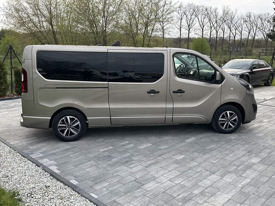 Wynajem Bus 8 9 osobowy Renault Trafic Long wolne terminy wakacje  26