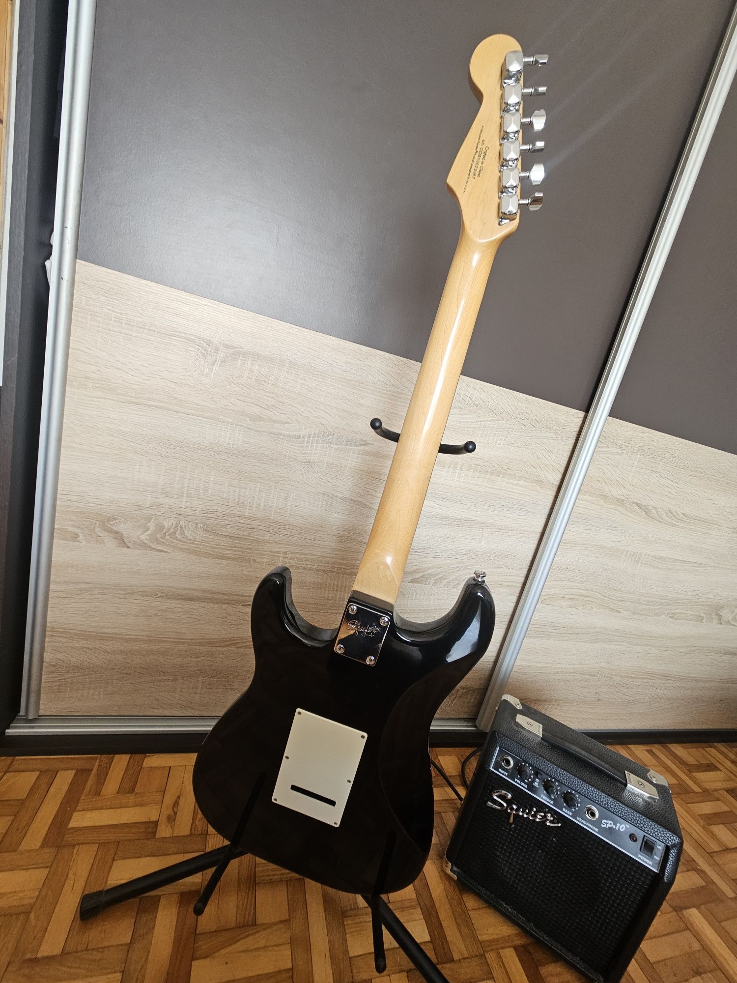 Gitara elektryczna Squier Fender BULLET STRAT