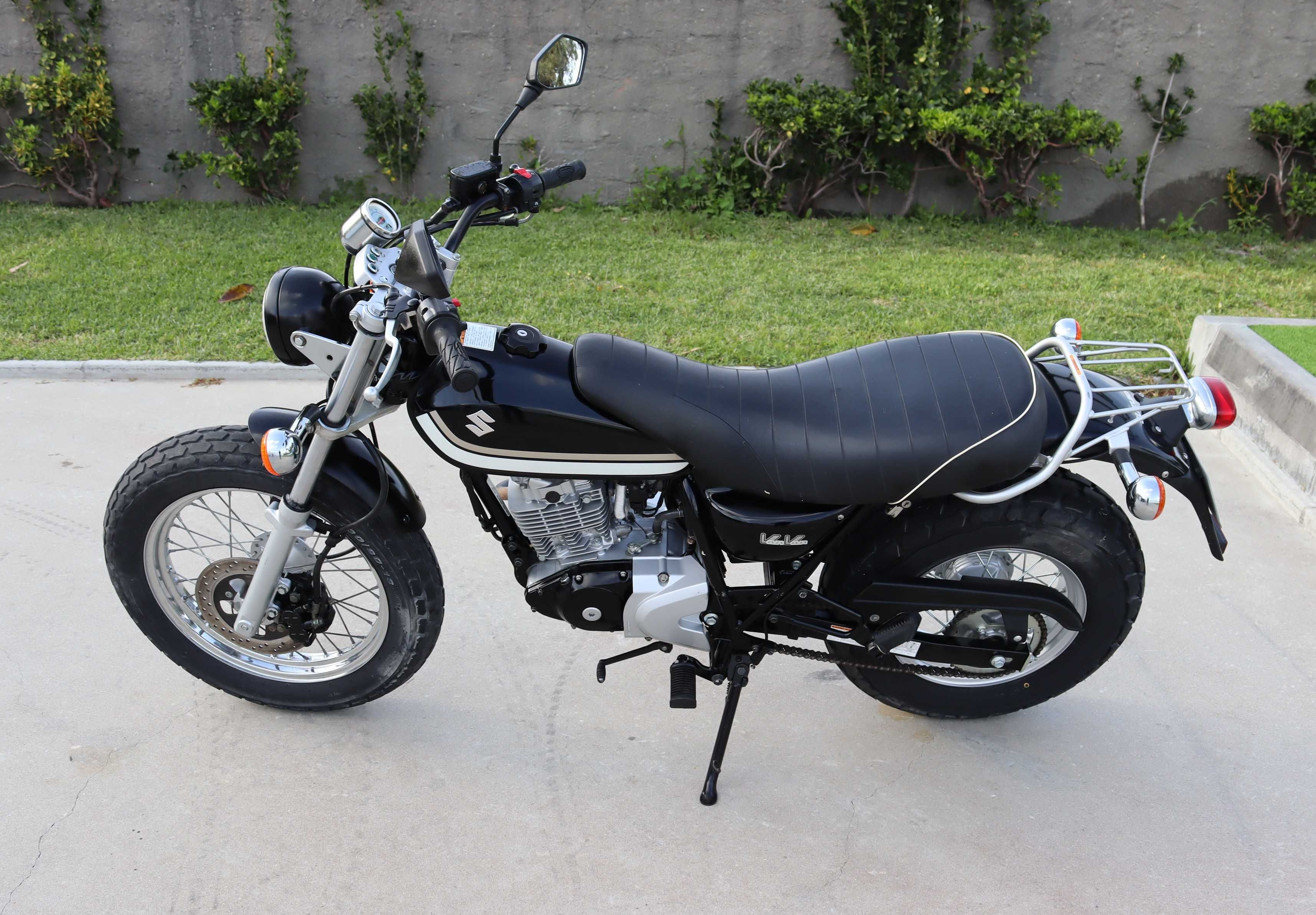 Suzuki Van Van RV 125 (16)