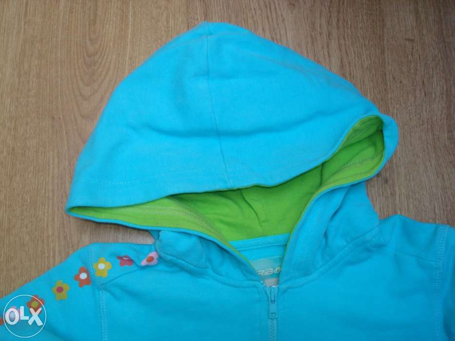 Sweat com capuz 5/6 anos - impecável