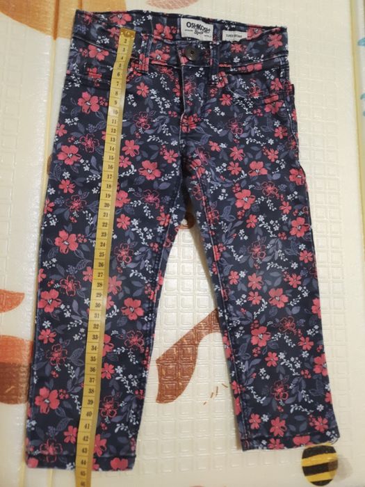 2р 24міс OshKosh B'gosh джинси з квітами для дівчинки