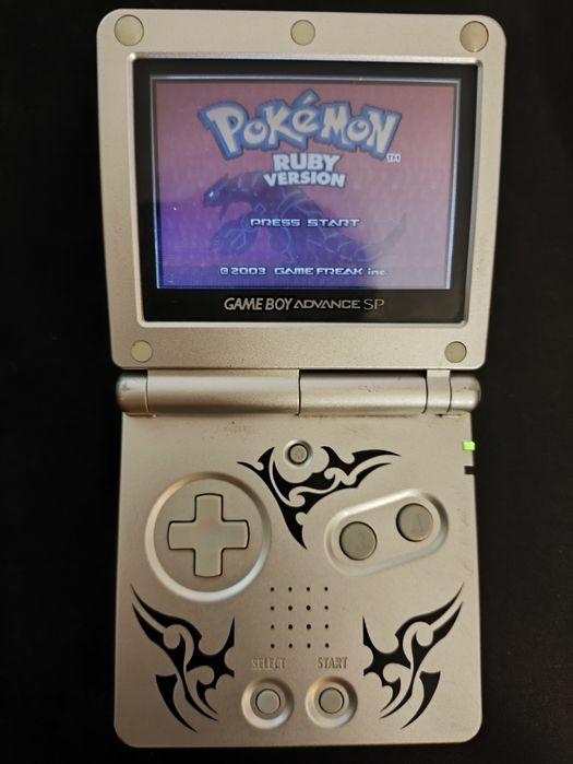 Gameboy tribal edition