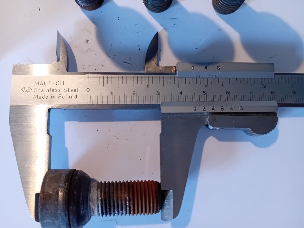 Śruby zabezpieczające do felg VW tiguan OEM
