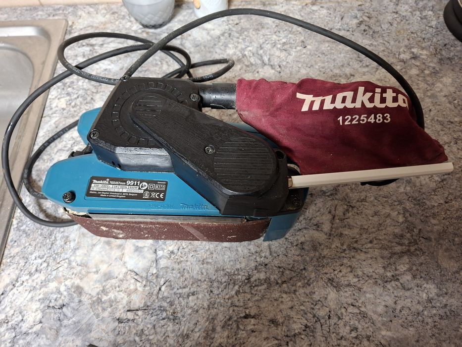 Szlifierka taśmowa.Makita 9911