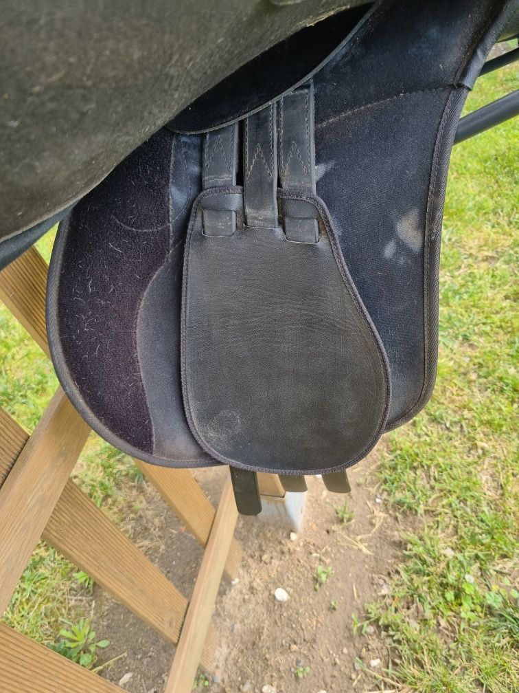 Wszechstronne siodło wintec 17"