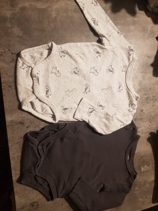 Body H&M 68 dinozaury bawełna bodziaki komplet