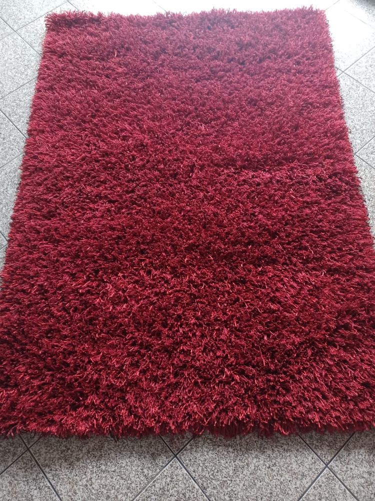 Vendo 2 carpetes bordô