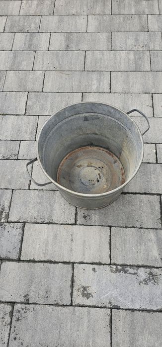 Duży garnek ocynkowany