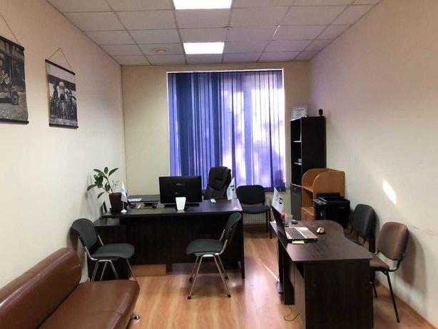 Офісні приміщення, кабінетна система в районі ТРЦ Глобал