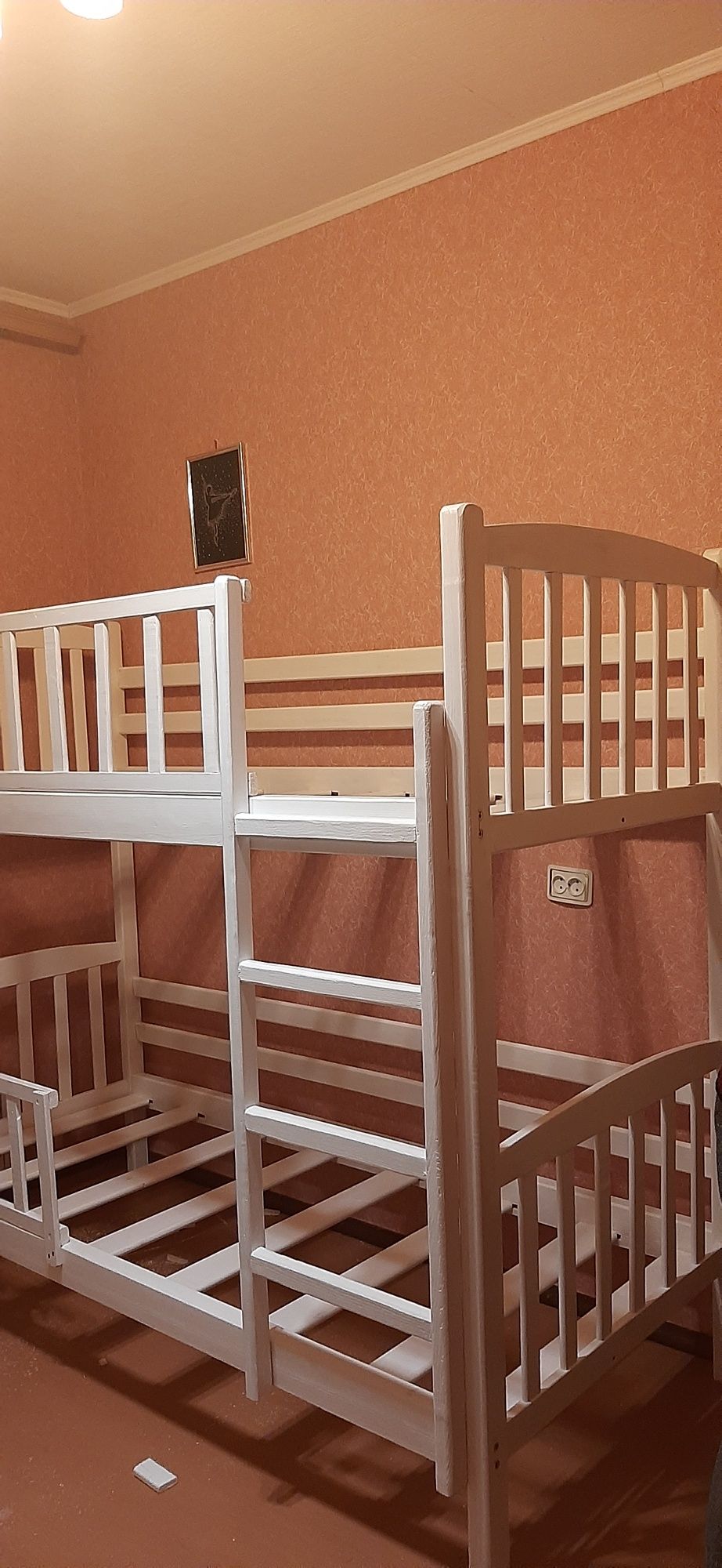Двухярусная кровать