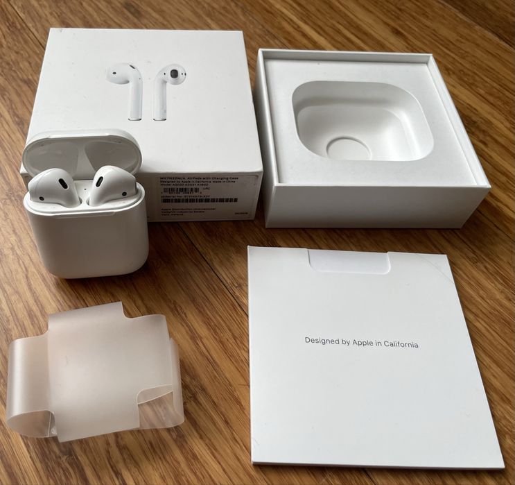AirPods 2 model A2032 A2031 A1602
