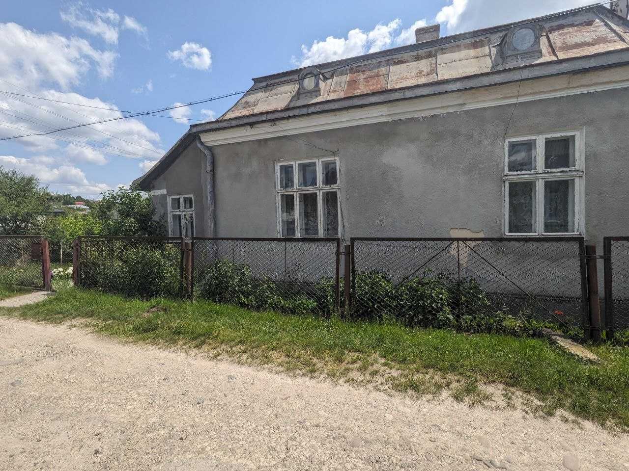 Продається будинок у м.Рогатин на вул. П.Могили,  у 2хв. від центру