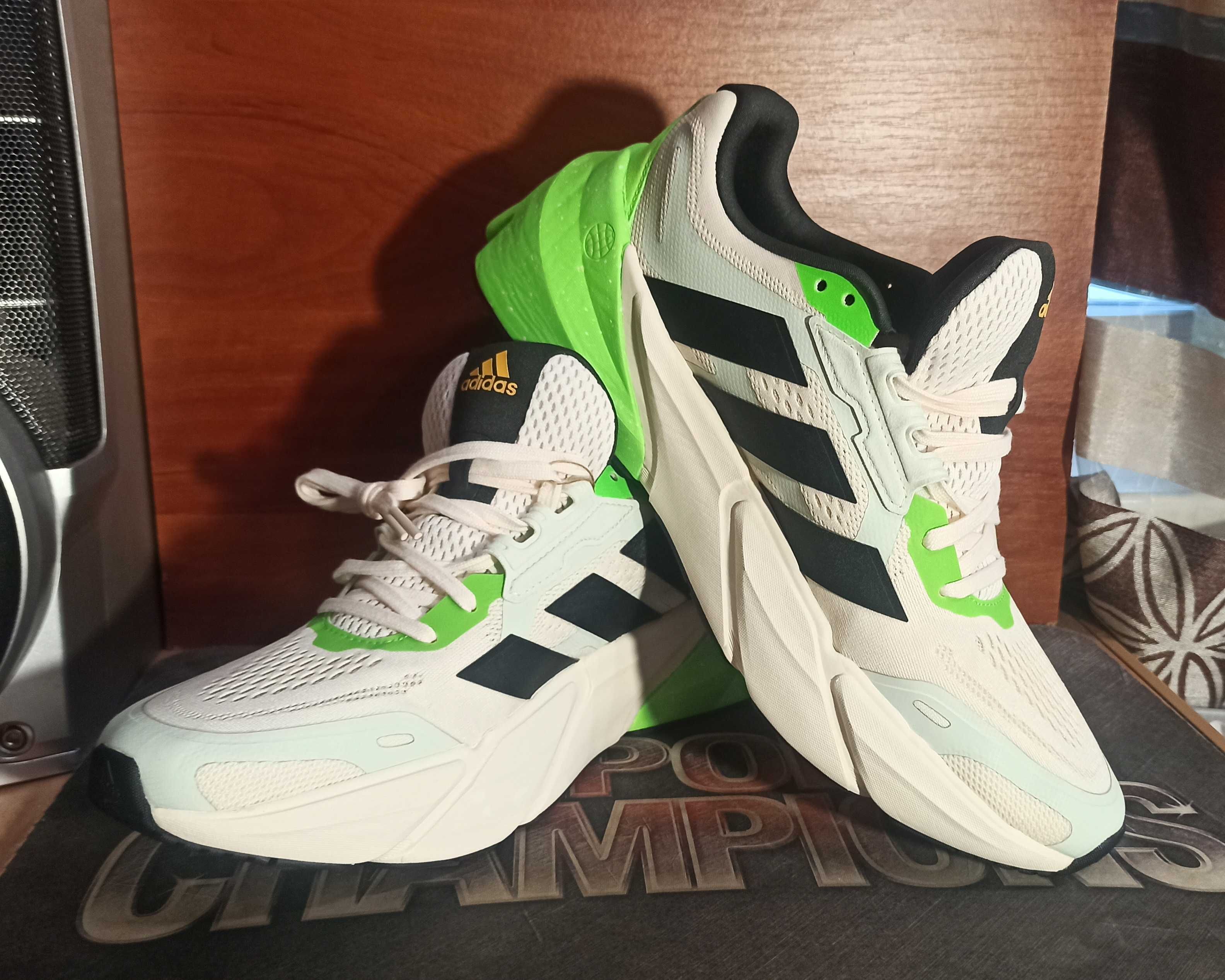 Оригінальні кросівки Adidas Adistar 1