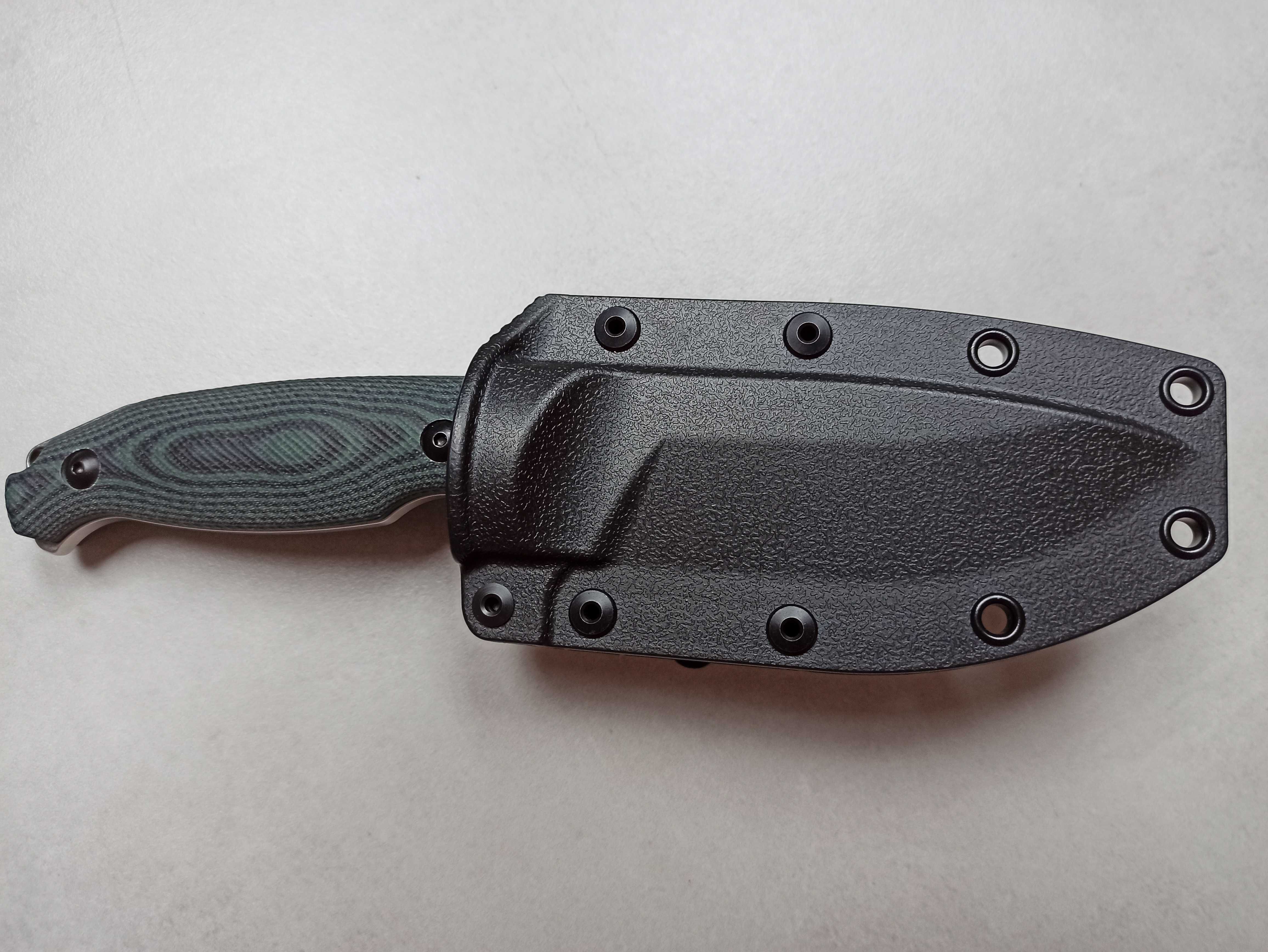 Nóż survivalowy bushcraftowy Ruike Jager F118 oliwkowo zielony