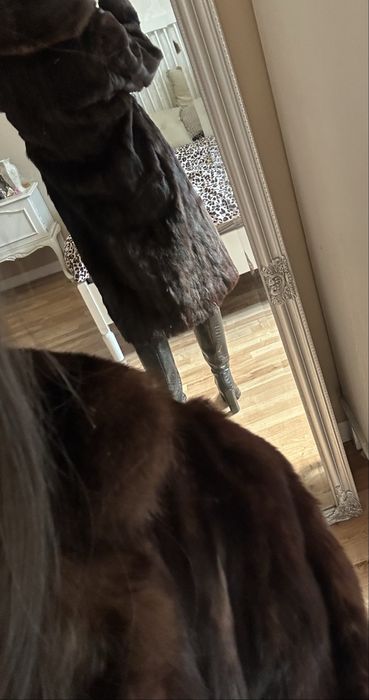 Długie futro naturalne czekoladowe z norki