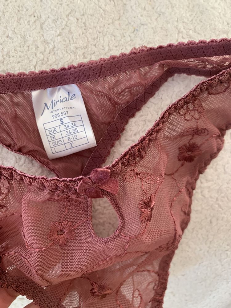 Majtki z haftem stringi 34/36 S Miriale nowe