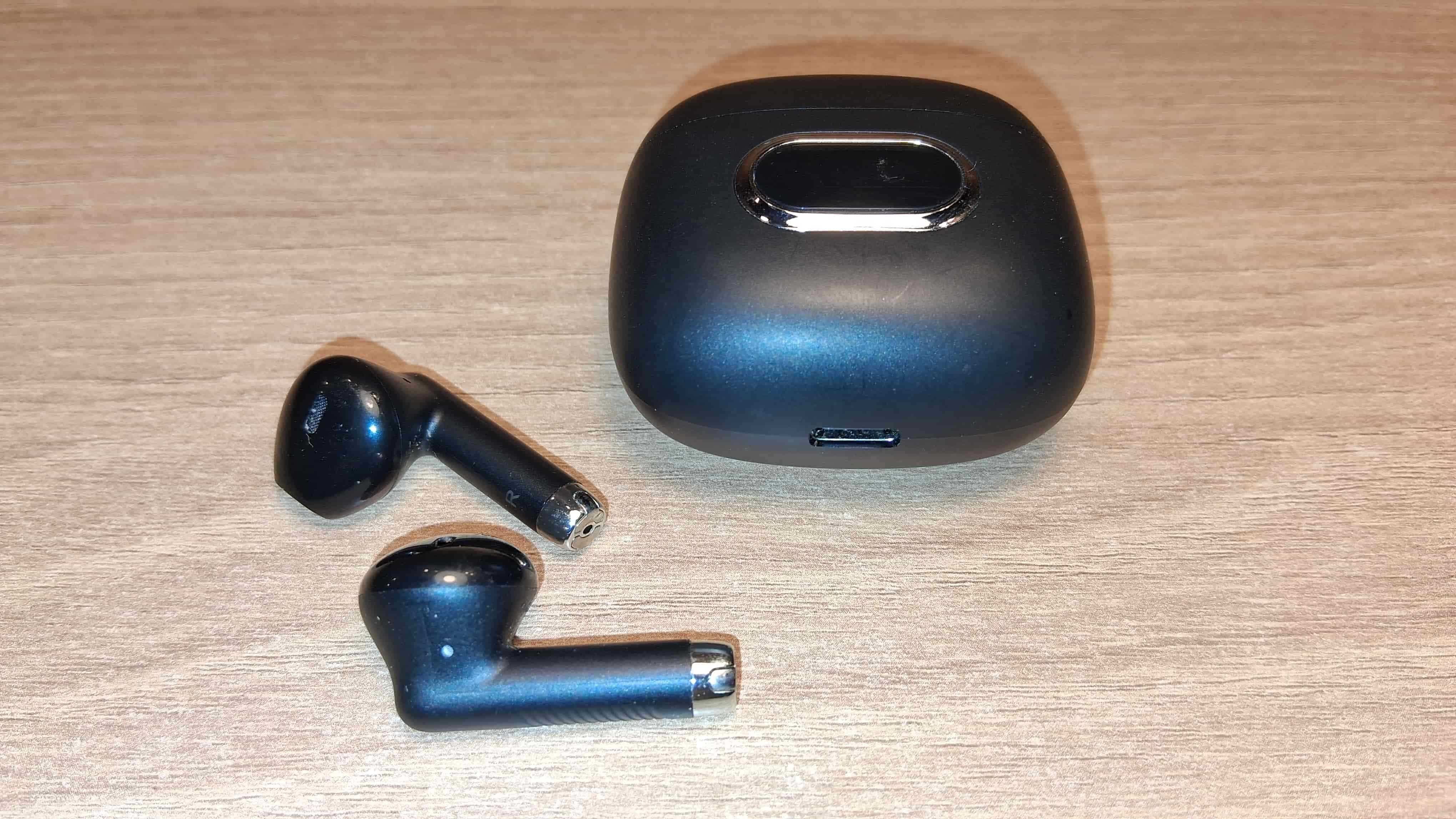 Słuchawki Bezprzewodowe Bluetooth TWS Douszne Czarne Etui USB-C