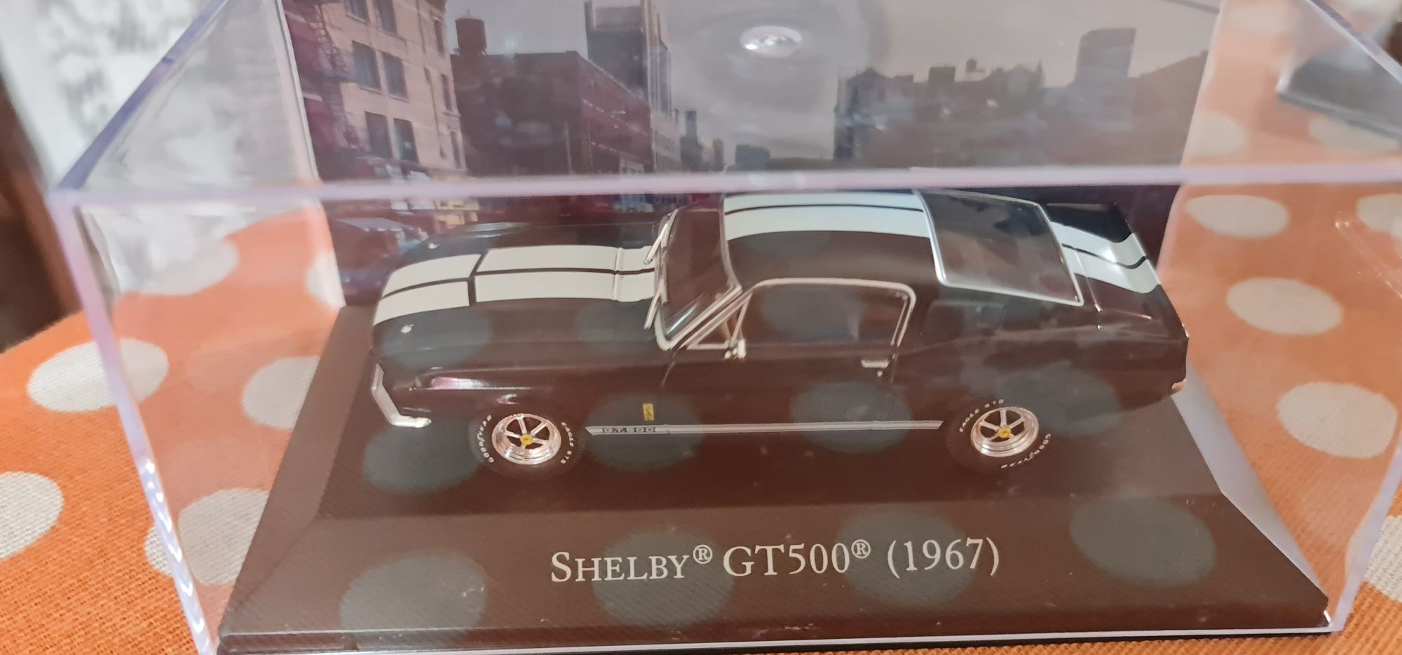 Sheyby gt 500 em caixa acrílica