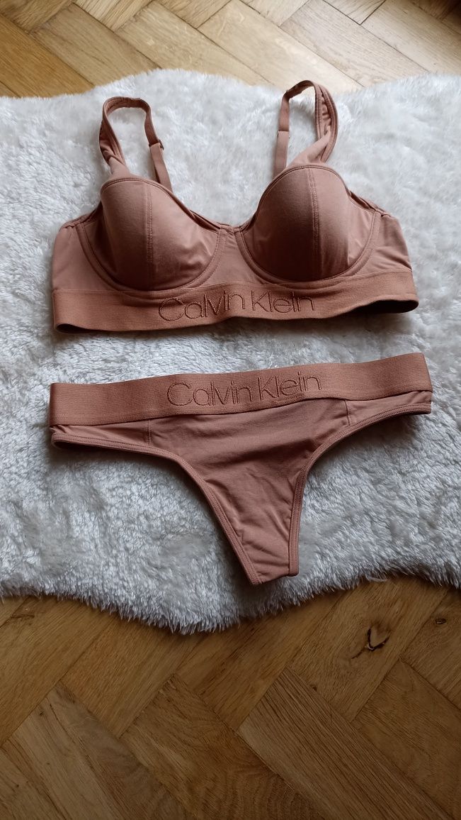 Komplet cielisty Calvin Klein