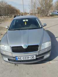 Продам автомобиль skoda octavia a5 1.6 объём двигателя