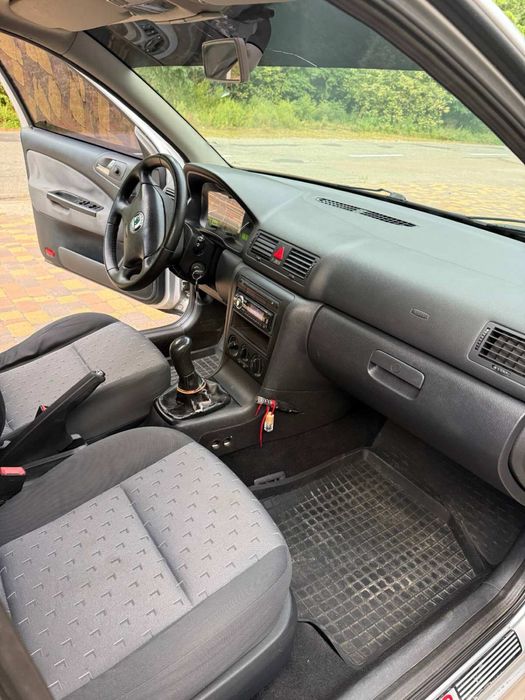 Продам автомобіль Skoda Octavia 2008