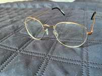 Stylowe okulary typu "zerówki"