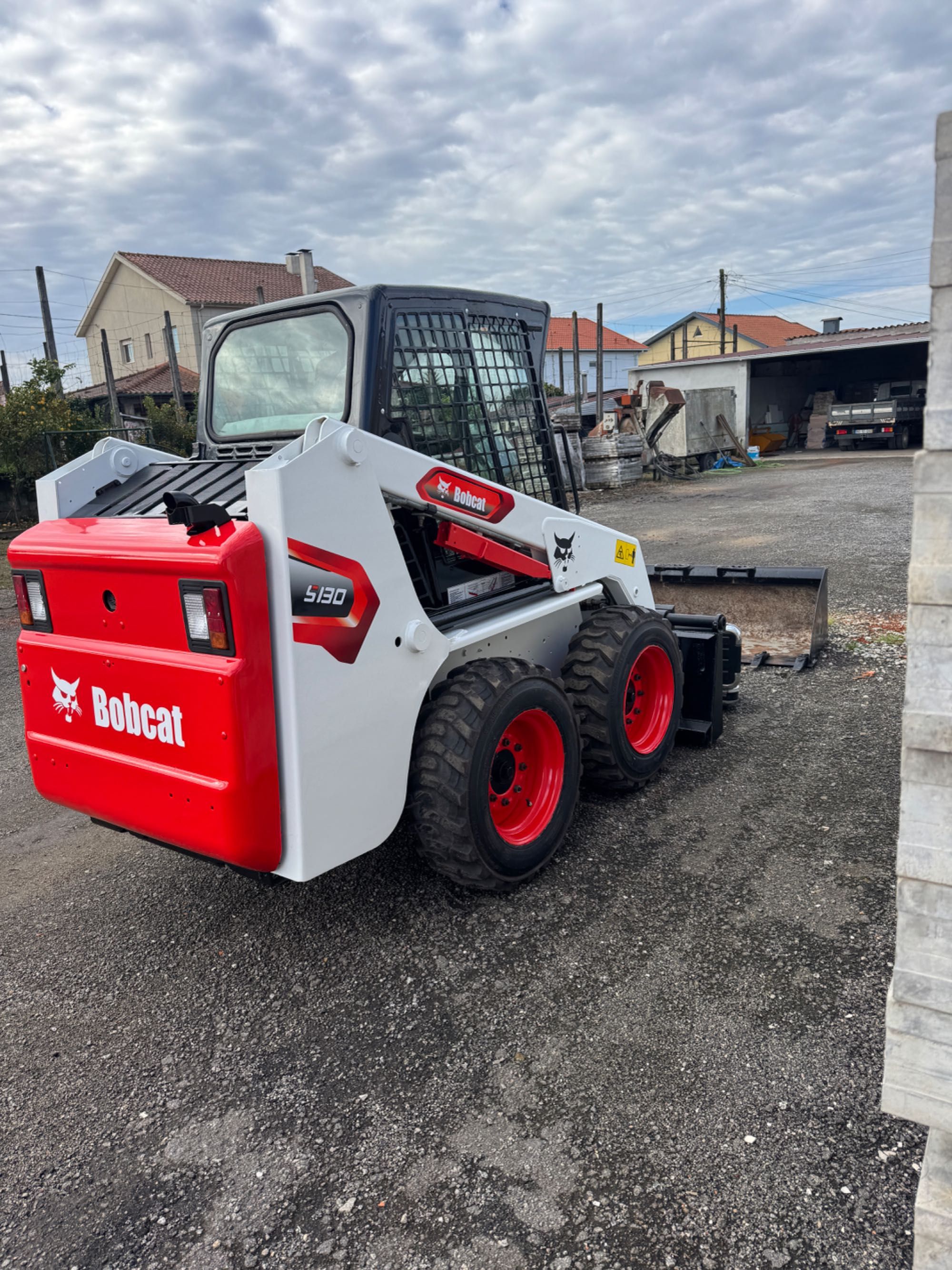 Bobcat s130 mini pá