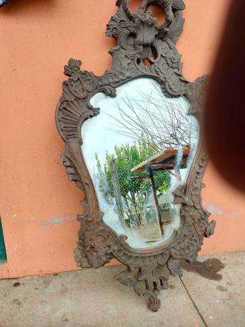 Espelho para casa antigo em madeira