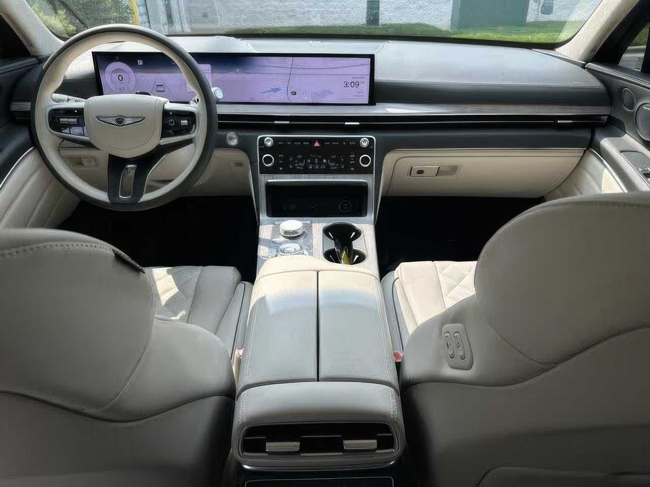 Genesis	GV80		 	2025