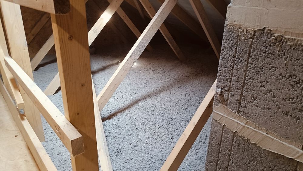 Ocieplenie celulozą wełną wdmuchiwanie celulozy wełny celuloza naprawy