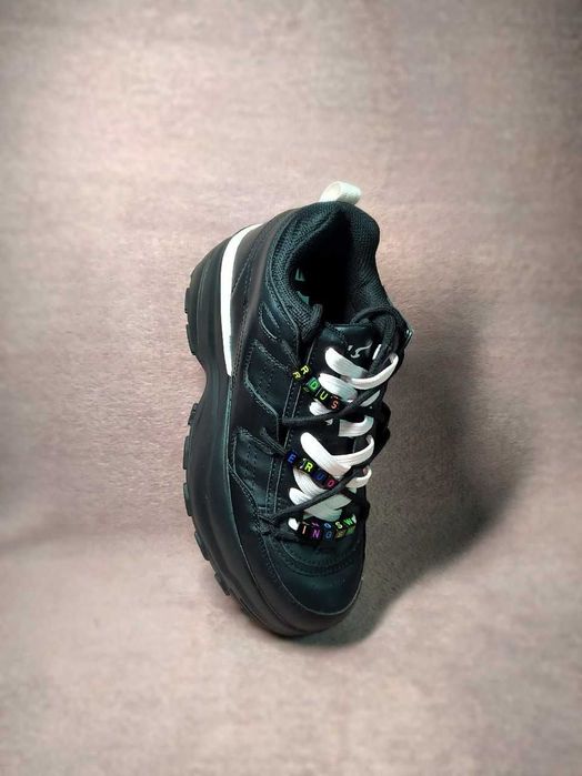 Kobieta Bershka Buty Sportowe Na Podeszwie Czarny Dansemanin