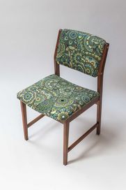 Krzesło tapicerowane PRL (typ 200-213B) retro vintage mocny wzór
