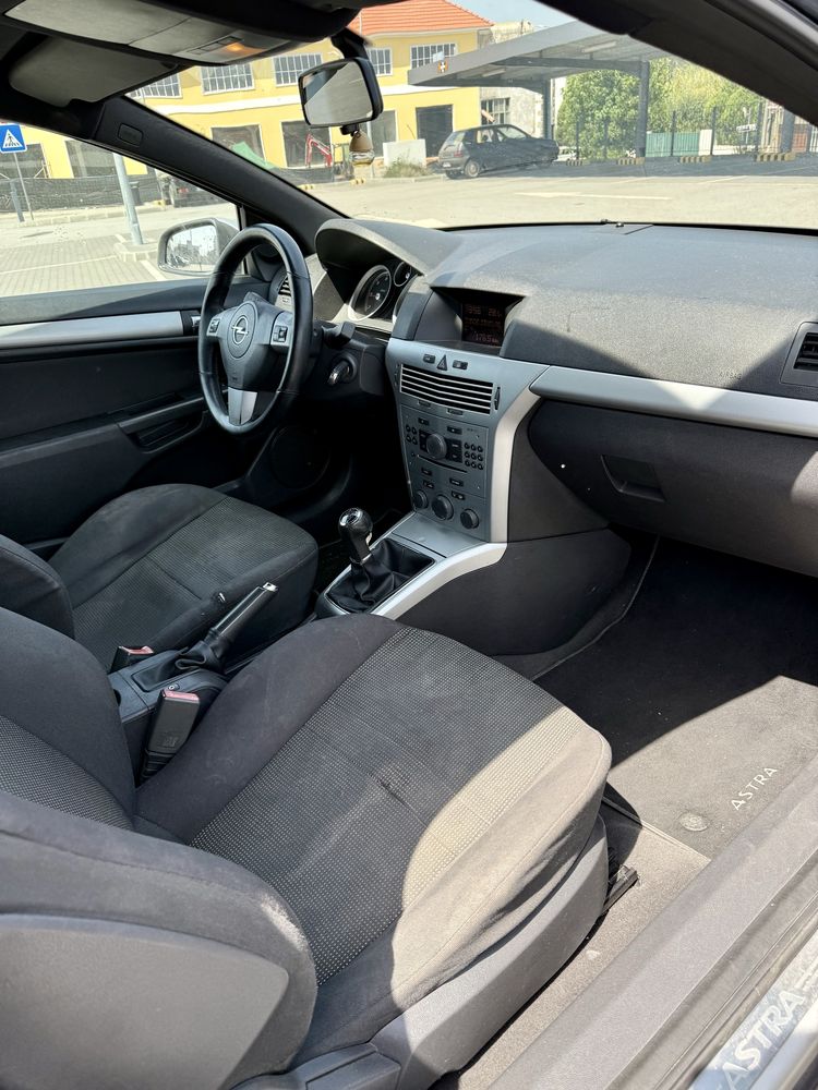 Opel astra gtc sport 1.7cdti 125cv 5 lugares