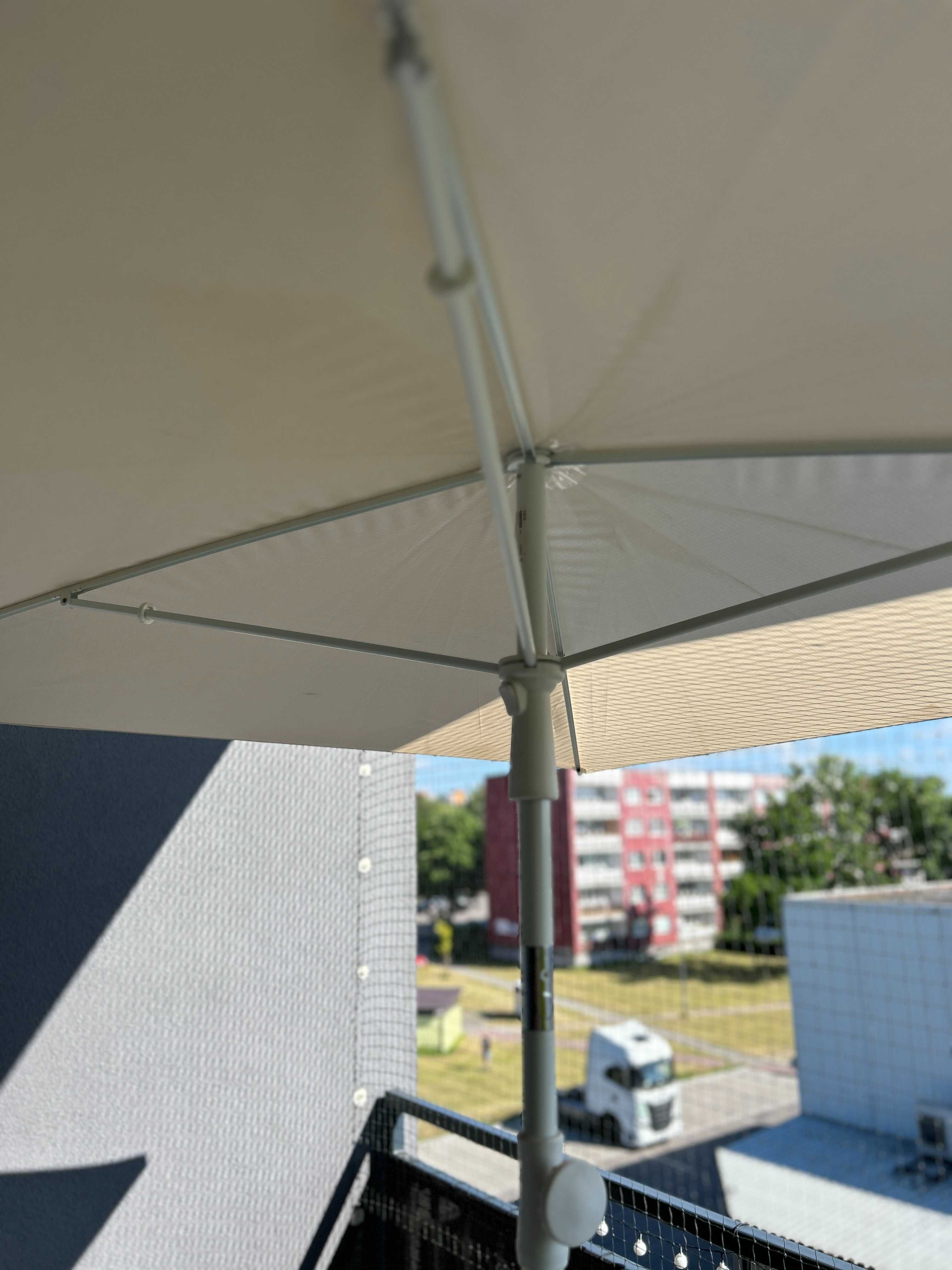 Parasol z podstawą TVETÖ