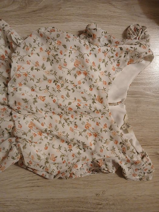 Zwiewna sukienka rozmiar M