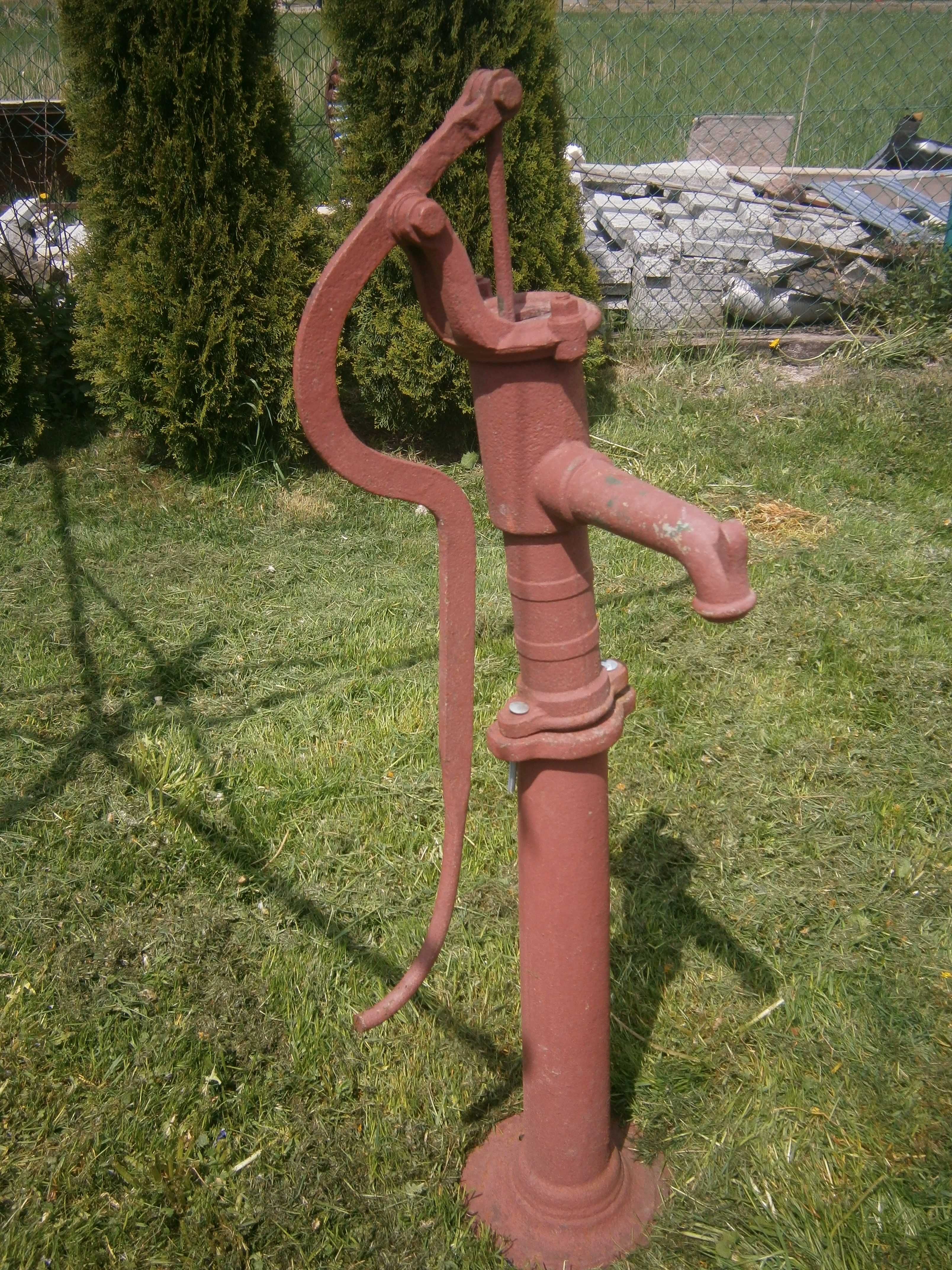 stara ogrodowa pompa do studni