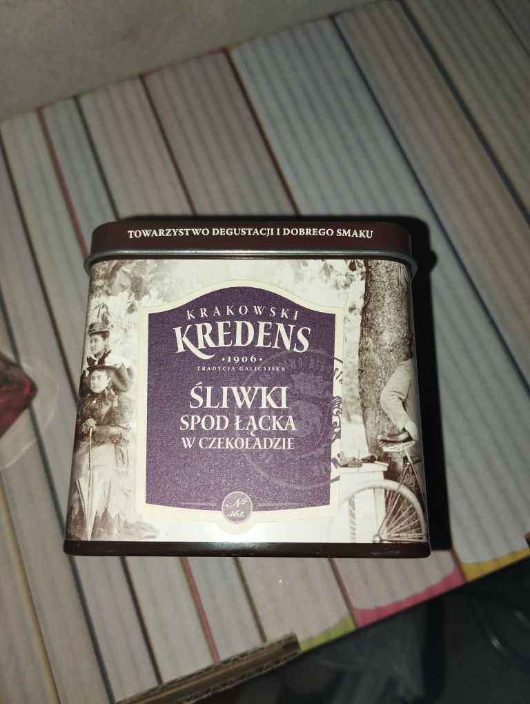 Kolekcjonerska puszka po cukierkach