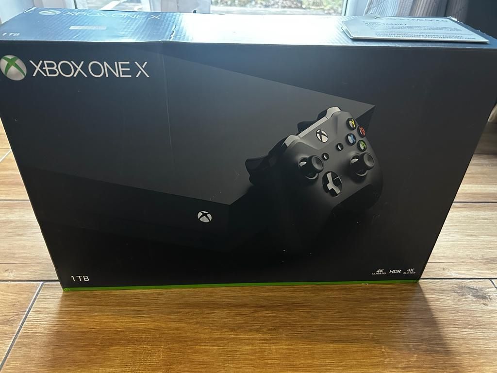 Konsola XBOX One X 1TB