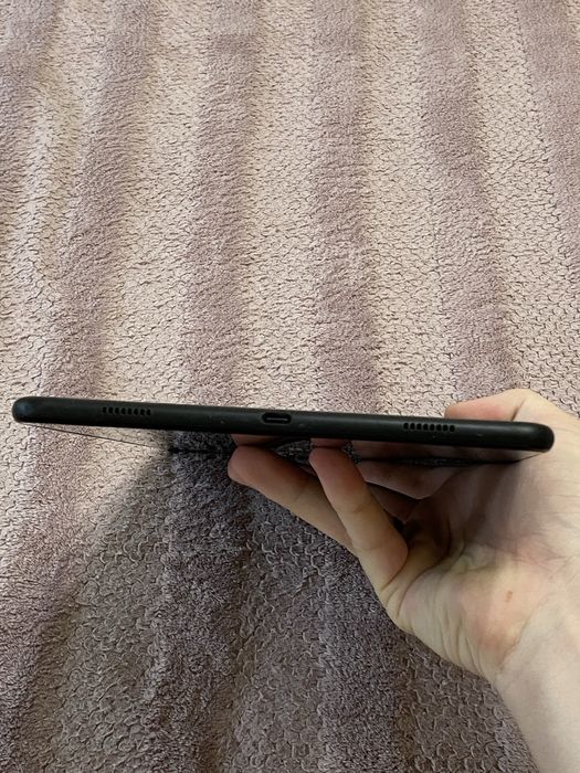 Шустрий Великий Планшет Samsung Tab A T590 3/32gb Android 10