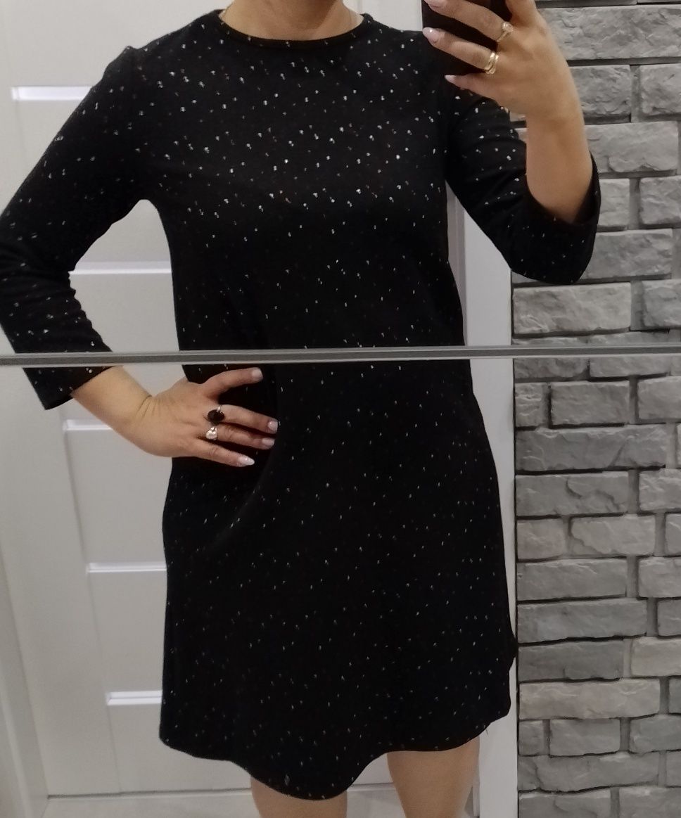 Sukienka czarna prosta 38