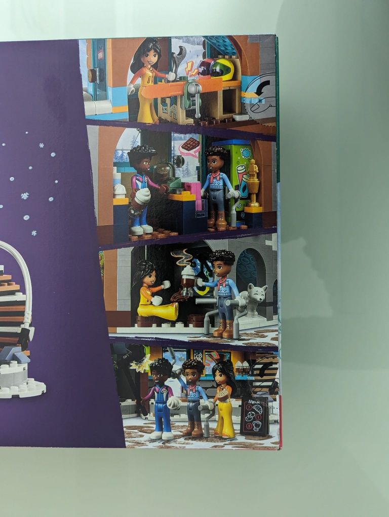 Lego Friends Pista de Ski e Cafetaria