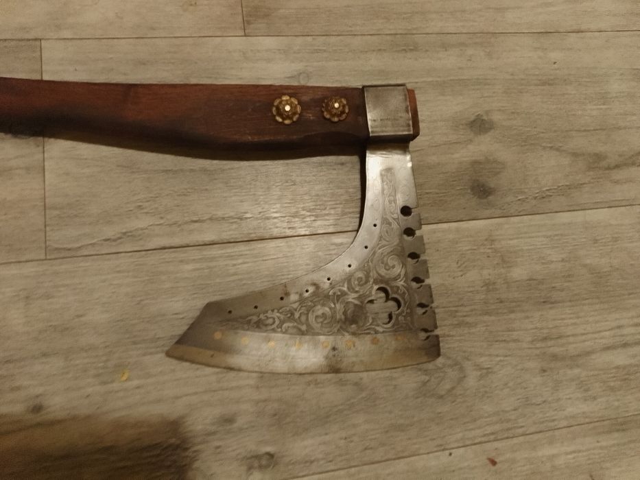 Topór w bardzo dobrym stanie