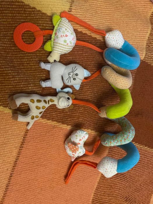 На кроватку підвіска