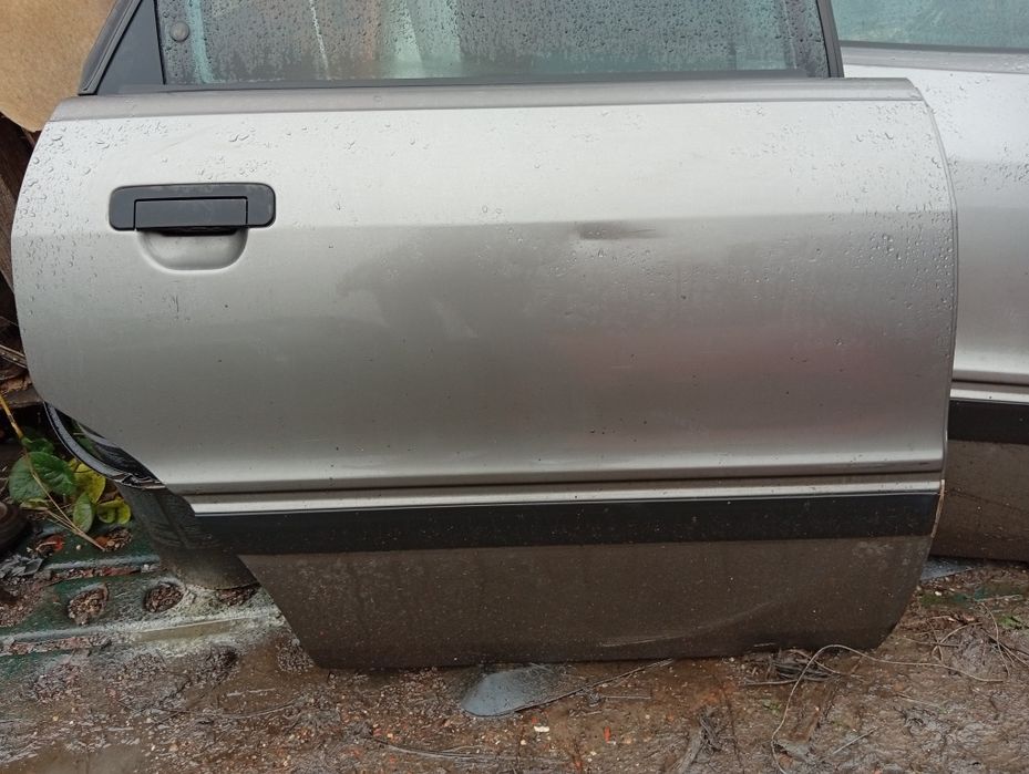 Продам двери ауди 80 Б3